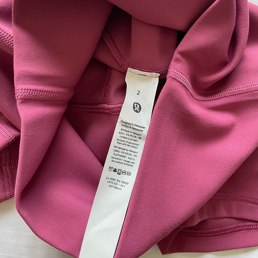 lululemon align shorts 🩷 - Picture 4 of 4